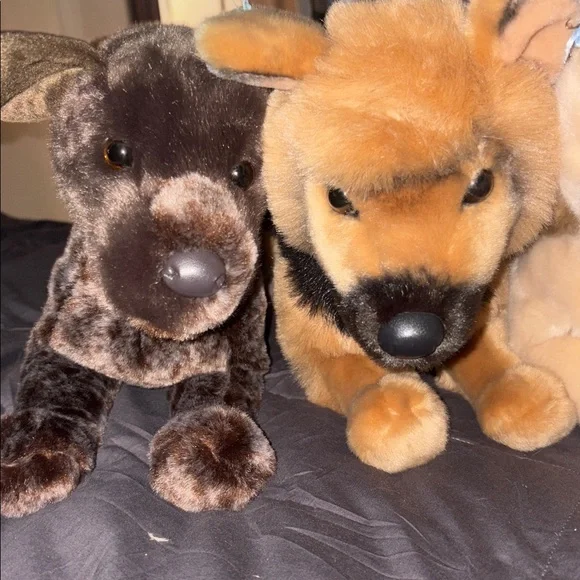 Charming Plush Dog Toy Collection - Picture 2 of 7